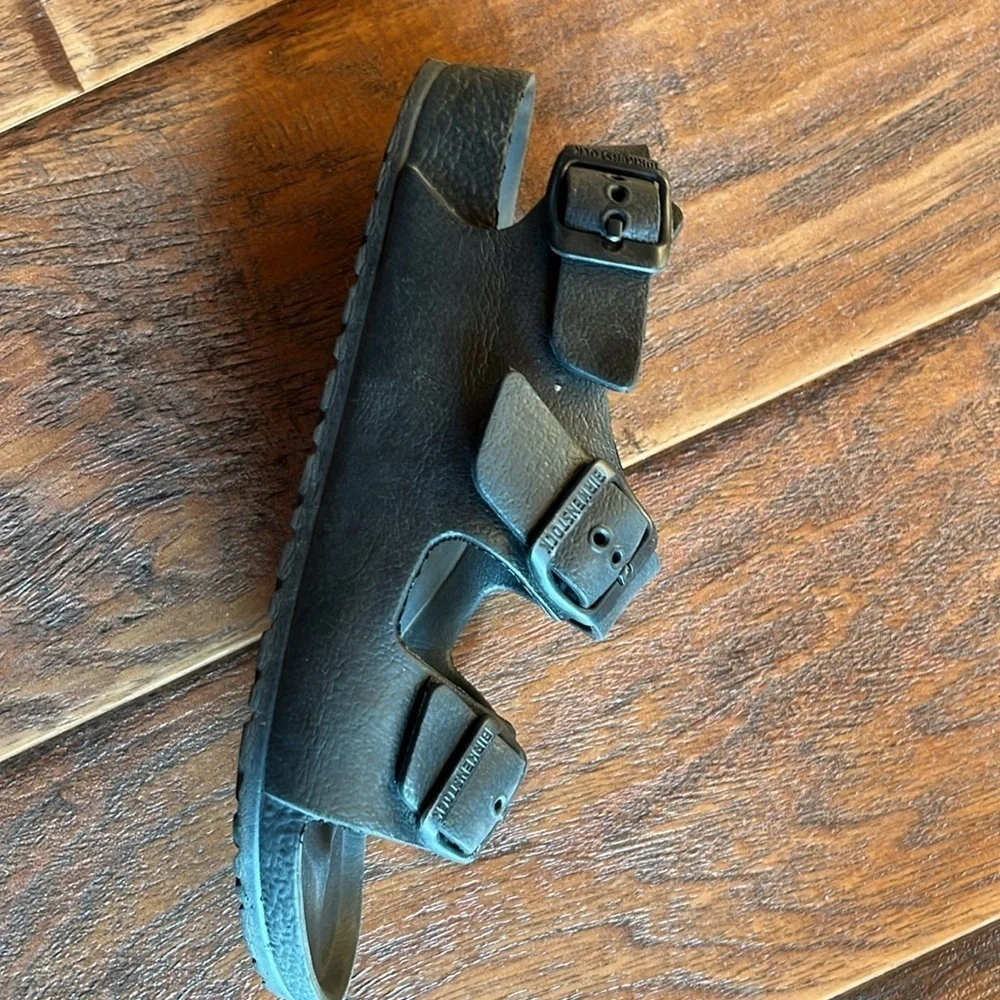 Birkenstock Sandals - Size 32